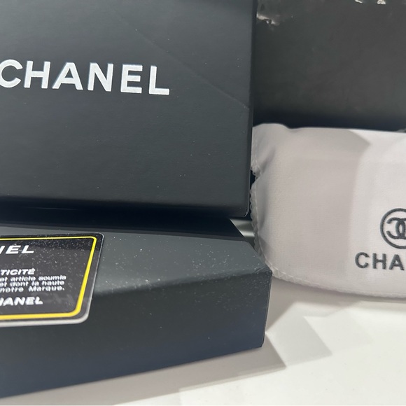 Pre owned CHANEL small flap classic caviar wallet - RED - Picture 5 of 5